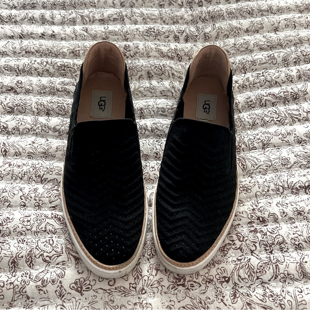 UGG Sammy Wavy Slip Ons